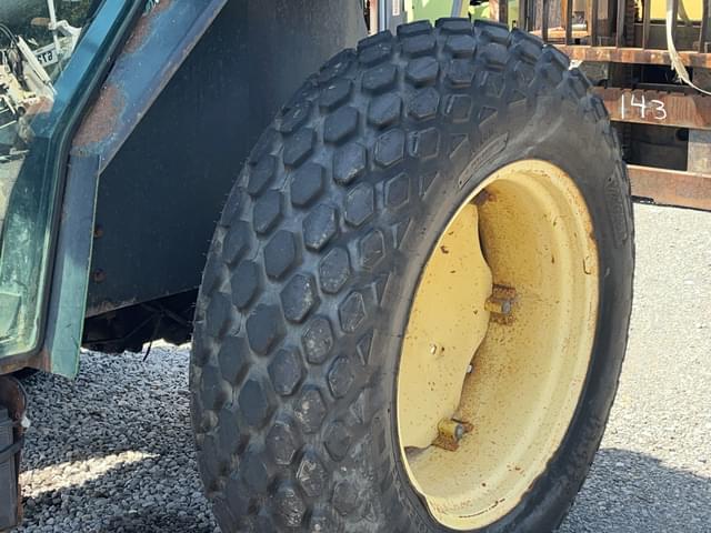Image of John Deere 5310 equipment image 2