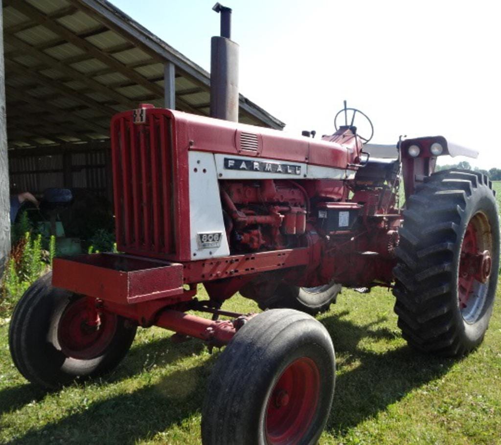 Main image International Harvester 806