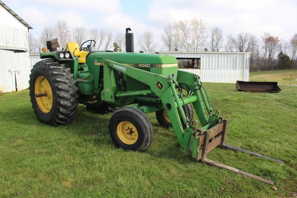 Main image John Deere 4040