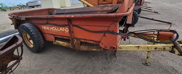 Image of New Holland 519 equipment image 1