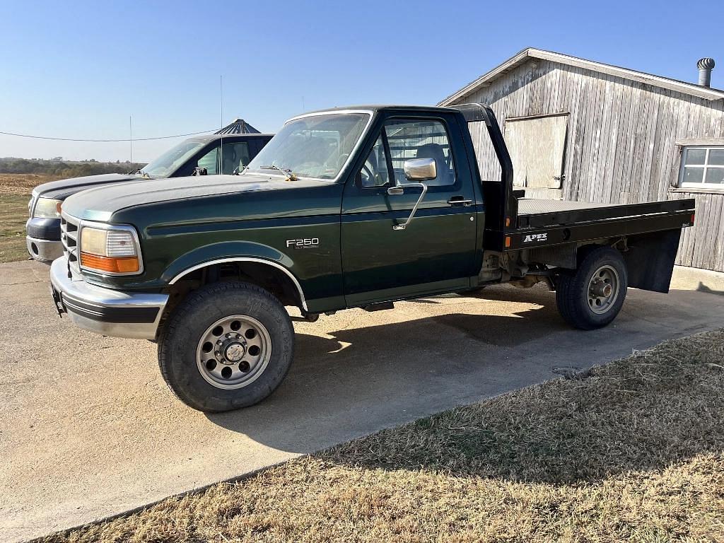 Image of Ford F-250 Primary image