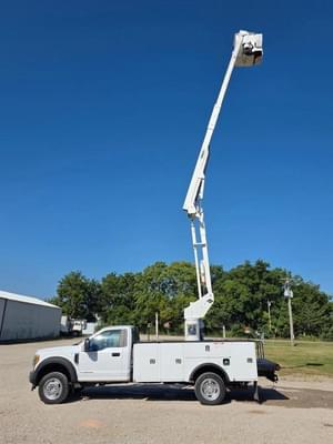 2017 Ford F-550 Image