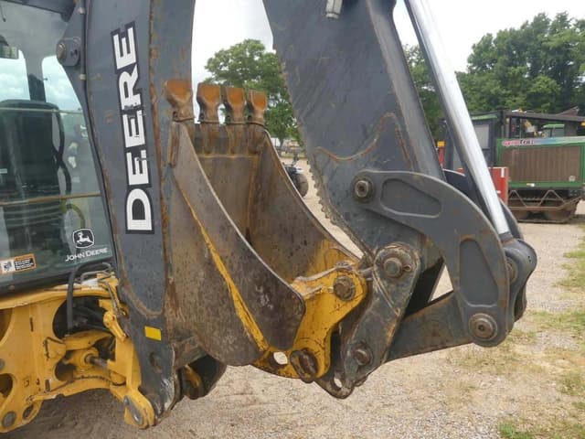 Image of John Deere 410J equipment image 4