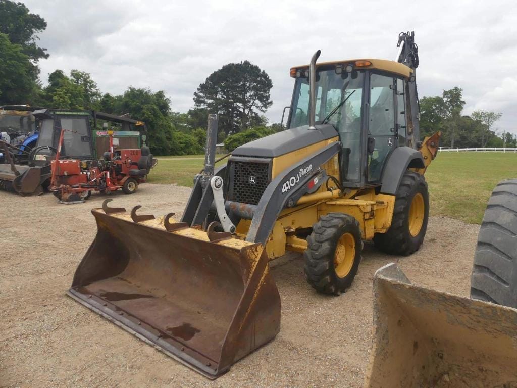 John Deere 410J Equipment Image0