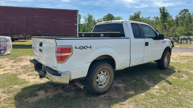 Image of Ford F-150 equipment image 2