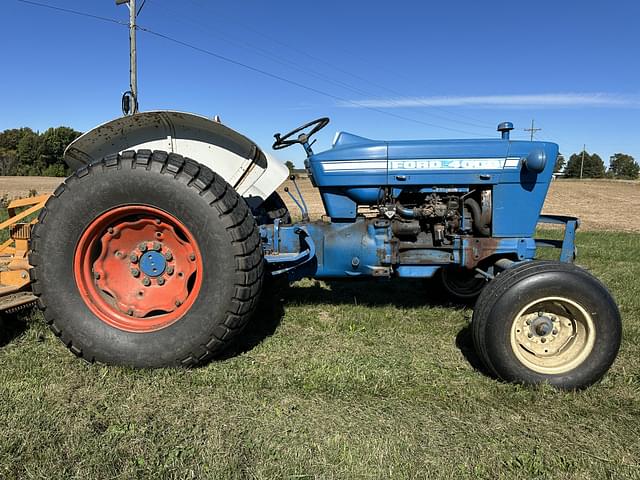 Image of Ford 4000 equipment image 1