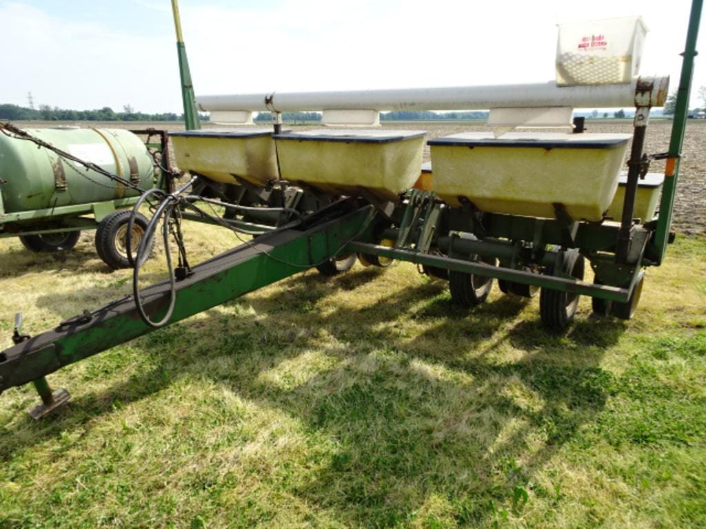 Main image John Deere 7000