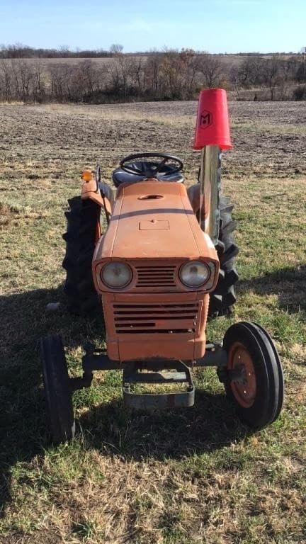 Image of Kubota L2201 equipment image 1