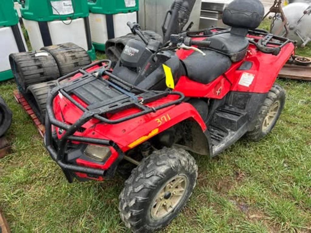 Main image Can-Am Defender 800