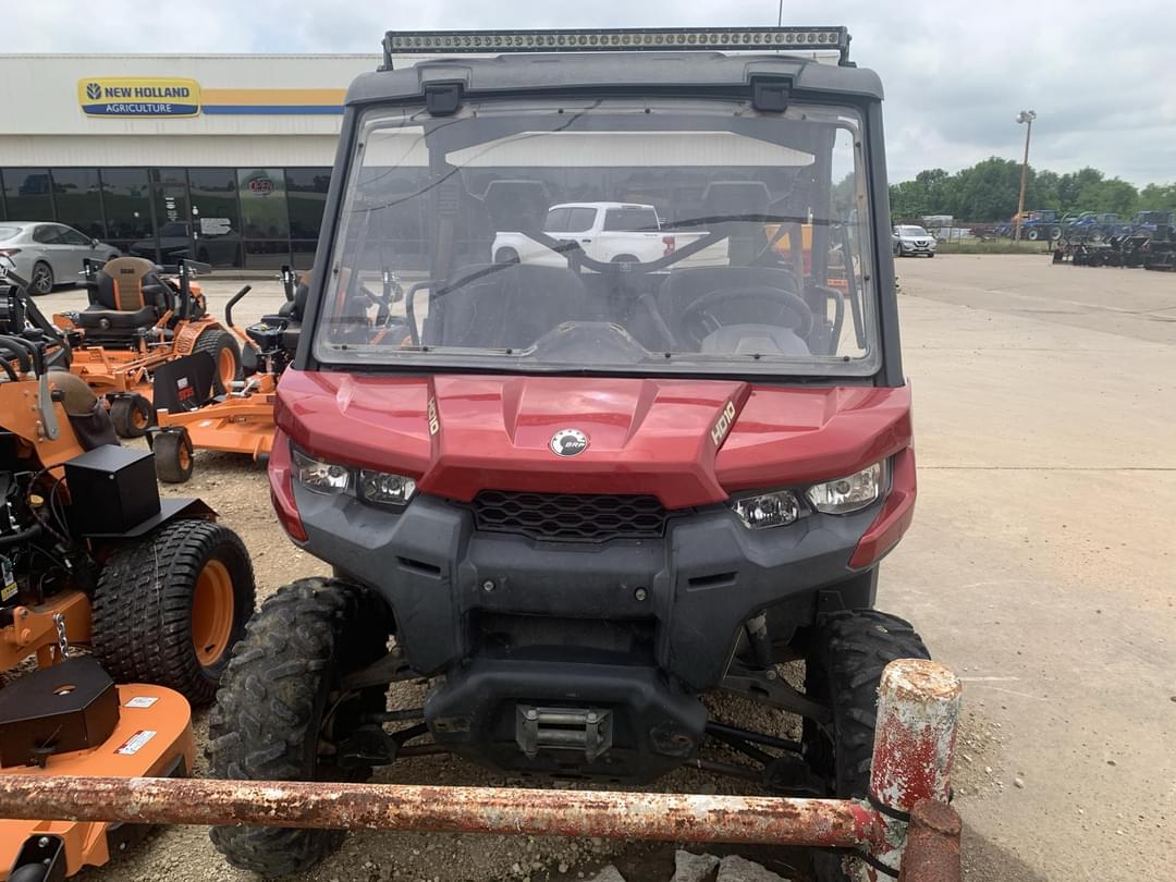 Image of Can-Am Defender HD10 Image 0
