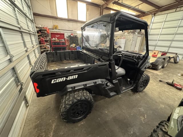 Image of Can-Am Defender HD9 equipment image 3