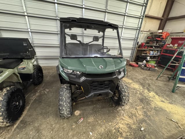 Image of Can-Am Defender HD9 equipment image 1
