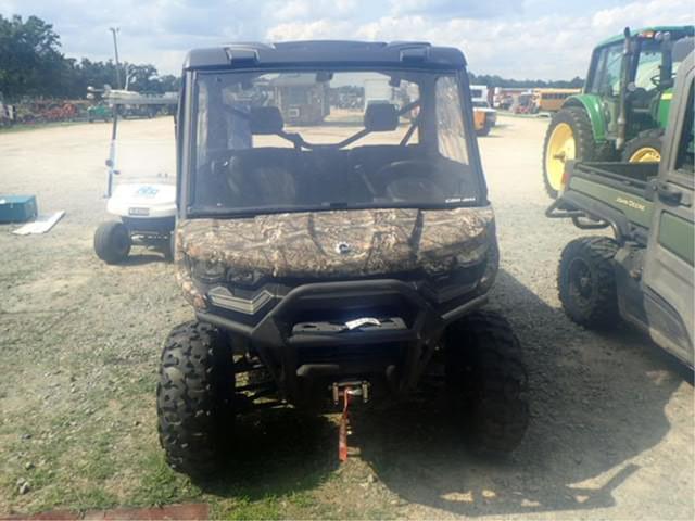 Image of Can-Am Defender XT equipment image 1