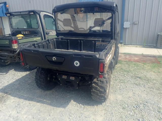 Image of Can-Am Defender XT equipment image 4