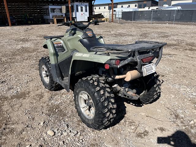 Image of Can-Am Outlander equipment image 2