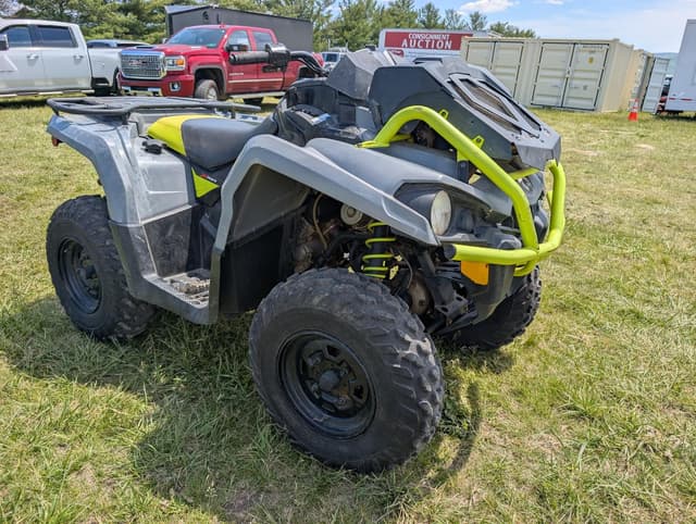 Image of Can-Am Outlander equipment image 2