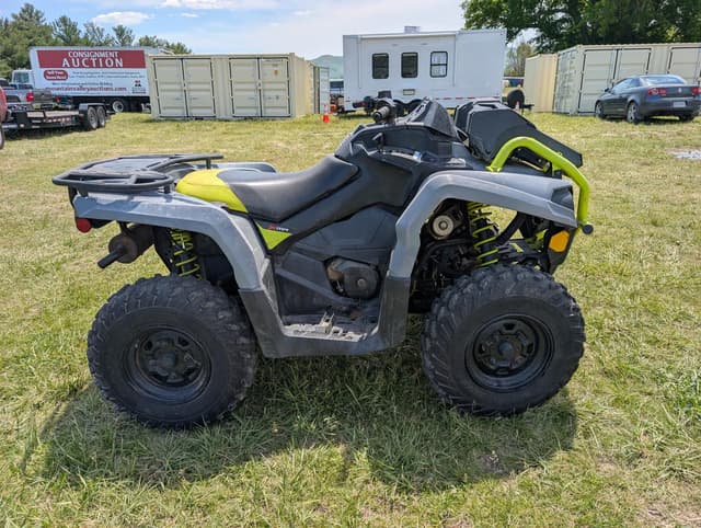 Image of Can-Am Outlander equipment image 3