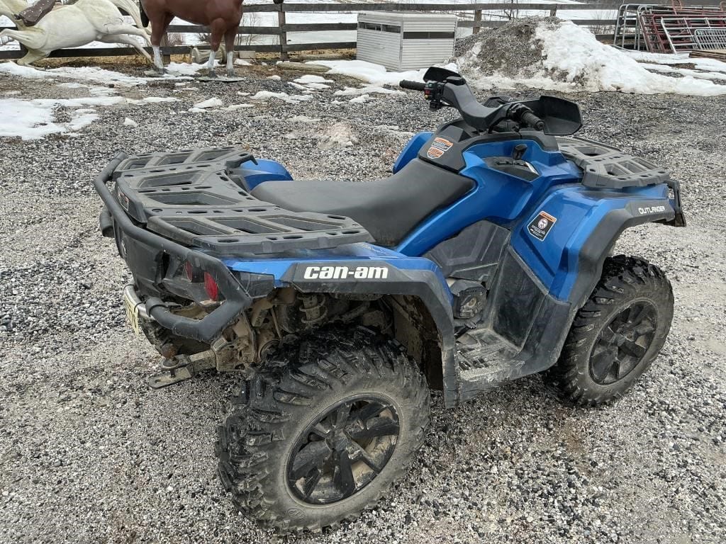 Can-Am Outlander 650 Equipment Image0