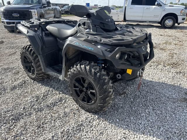 Image of Can-Am Outlander equipment image 3