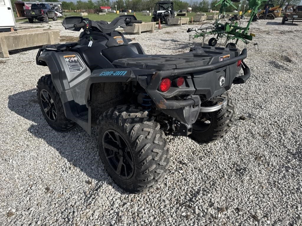 Can-Am Outlander Equipment Image0