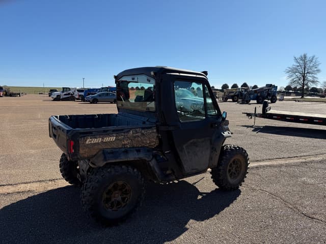 Image of Can-Am HD10 equipment image 4