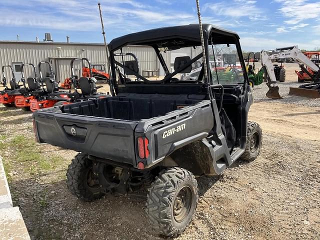 Image of Can-Am Defender HD5 equipment image 2