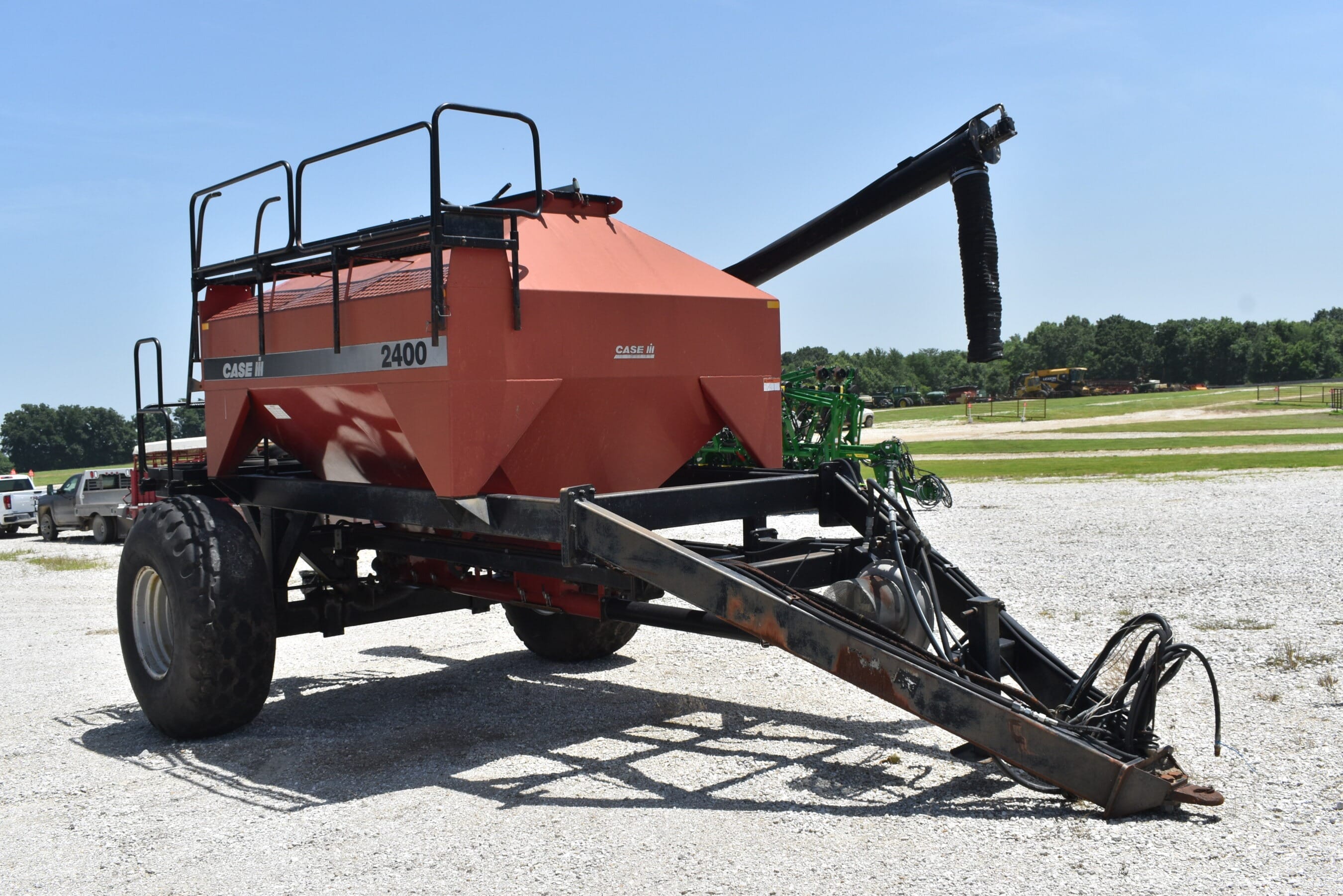 Case IH 2400 Equipment Image0