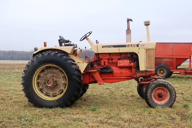 Image of Case 1030 equipment image 1