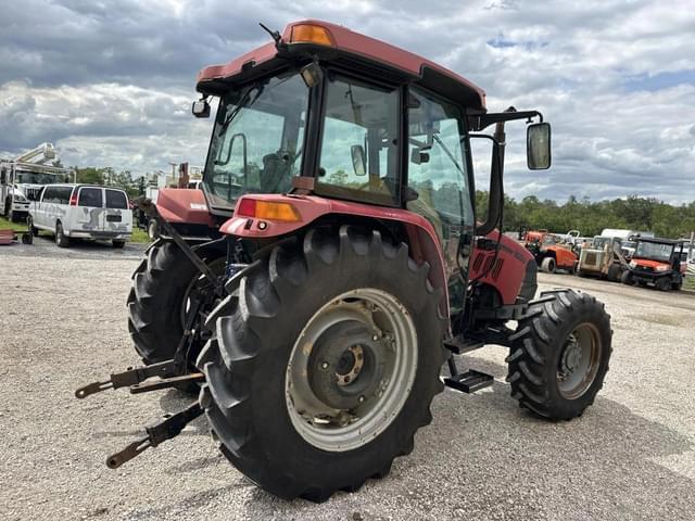 Image of Case IH Farmall 105U equipment image 3
