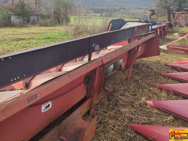 Image of Case IH 1063 equipment image 3