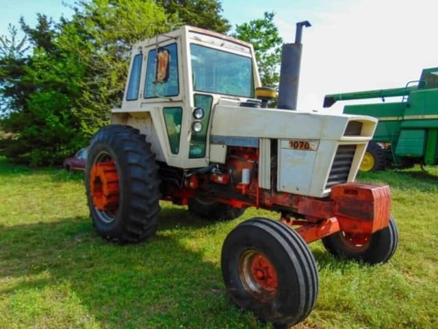 Image of Case 1070 equipment image 4