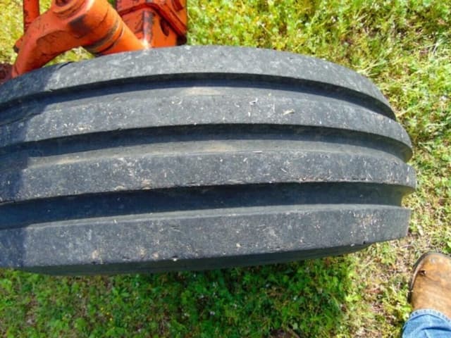 Image of Case 1070 equipment image 3