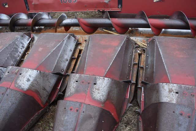 Image of Case IH 1083 equipment image 4