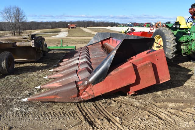 Image of Case IH 1083 equipment image 1