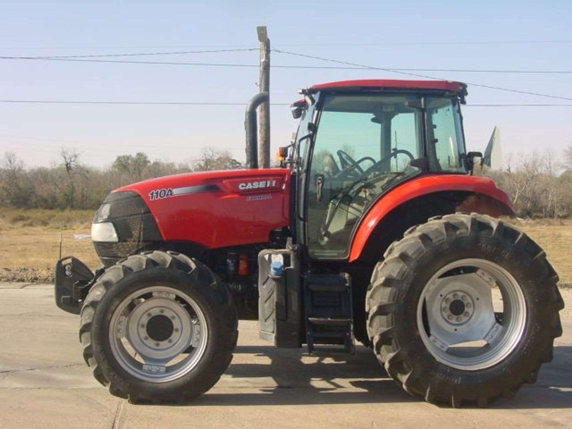 Case IH Farmall 110A Equipment Image0