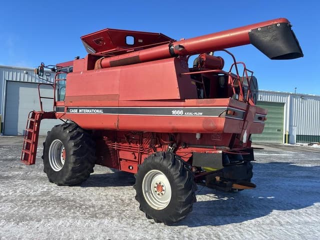 Image of Case IH 1666 equipment image 3
