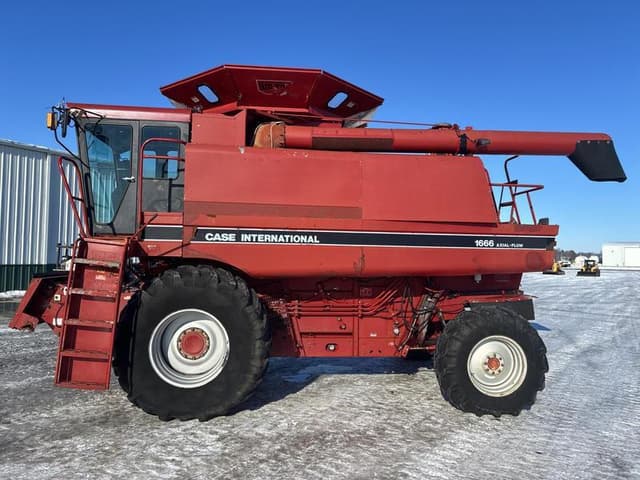 Image of Case IH 1666 equipment image 2