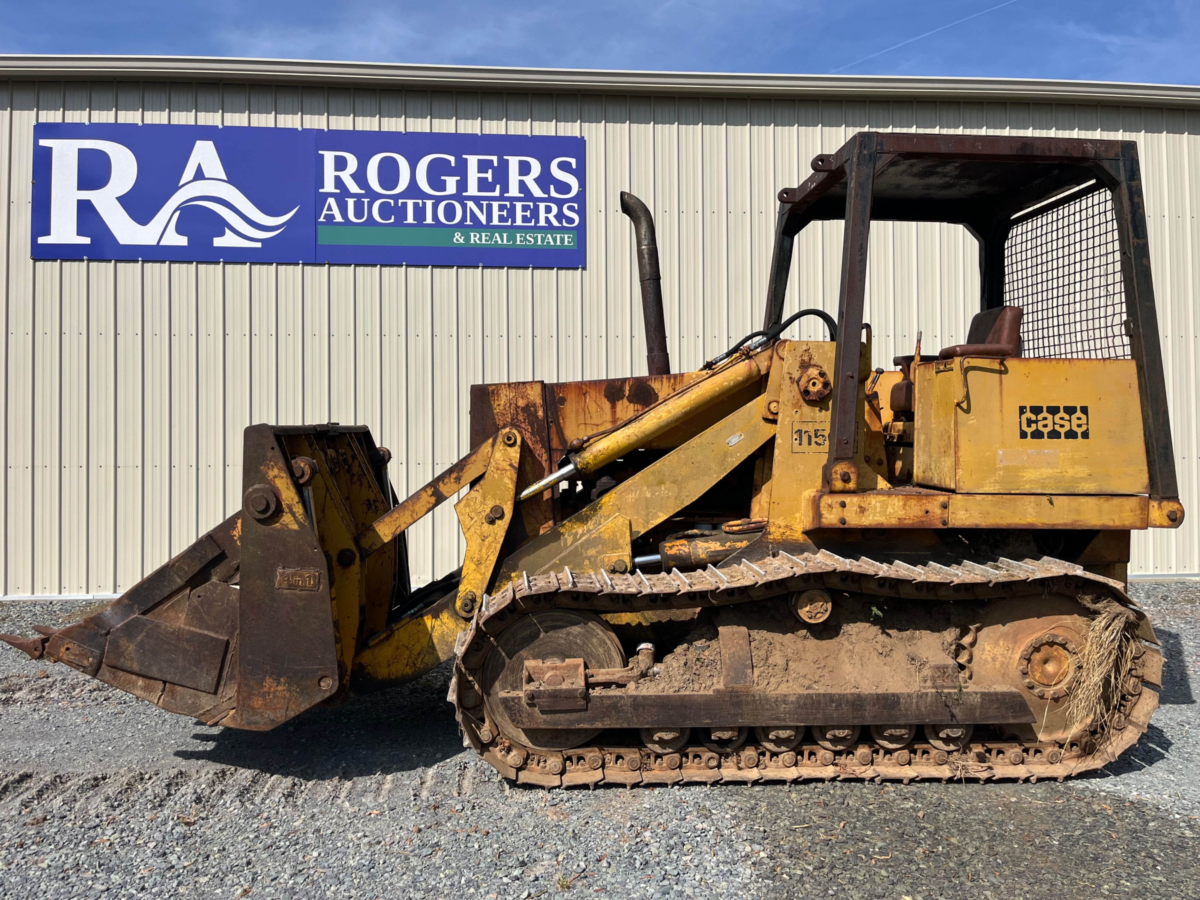 Case 1150B Equipment Image0