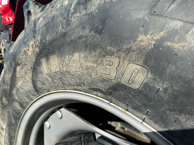 Image of Case IH Farmall 115A equipment image 4