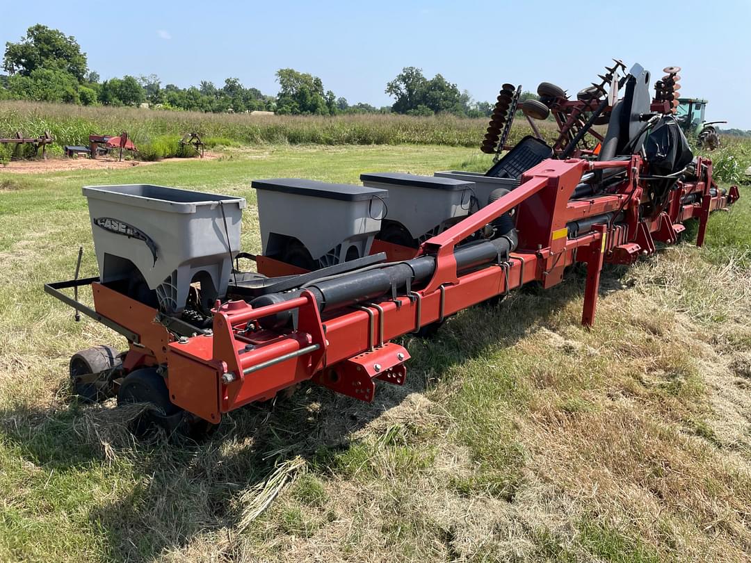 Image of Case IH 1235 Primary image