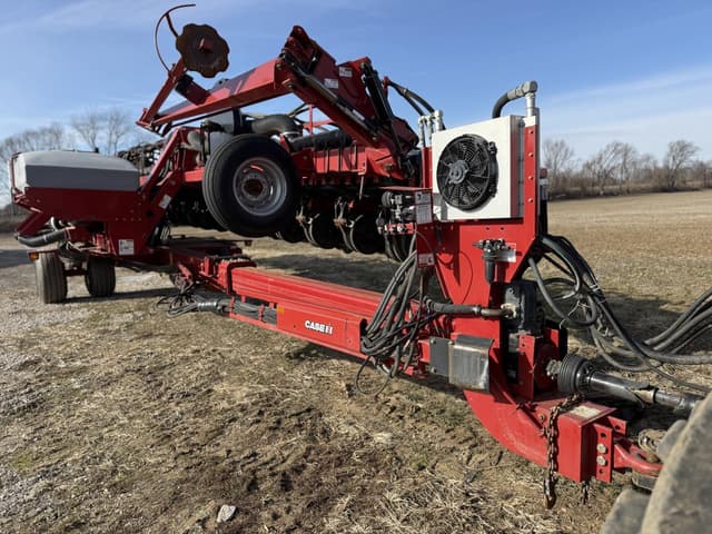 Image of Case IH 1240 equipment image 4