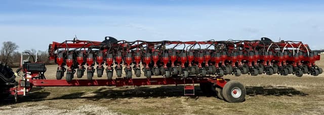 Image of Case IH 1240 equipment image 3