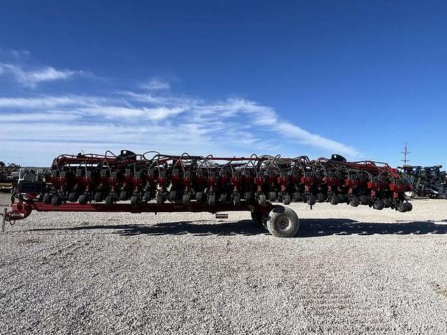 Image of Case IH 1240 equipment image 3