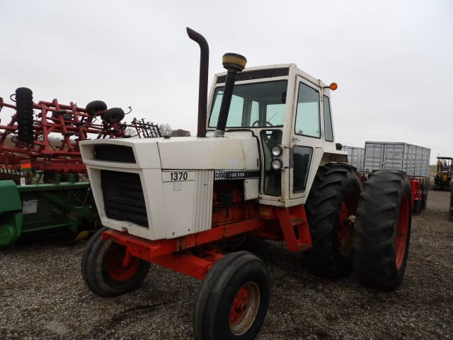 J.I. Case 1370 Equipment Image0