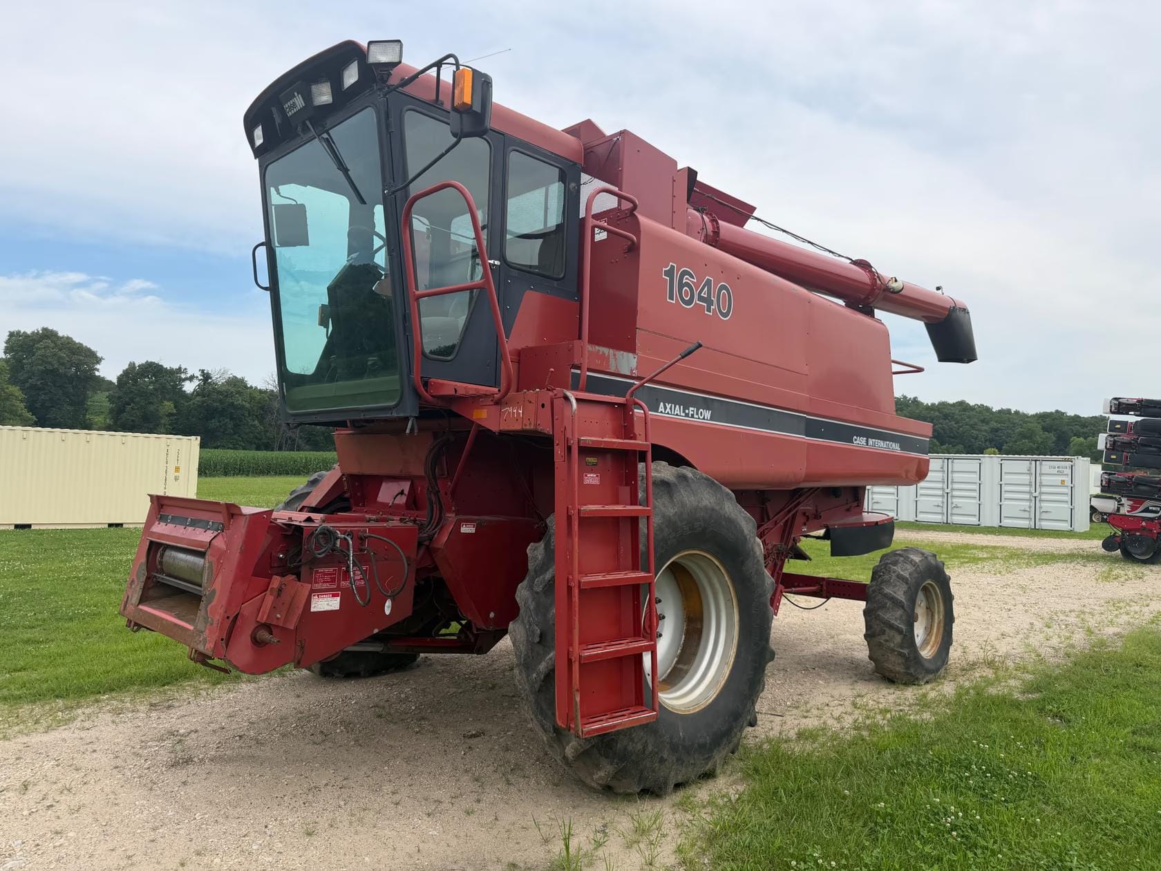 Case IH 1640 Equipment Image0