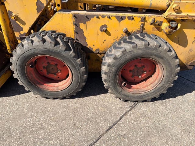 Image of Case 1740 equipment image 4