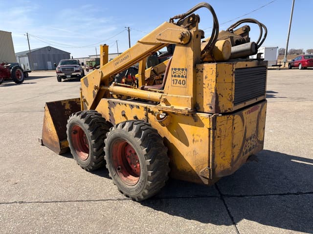 Image of Case 1740 equipment image 3
