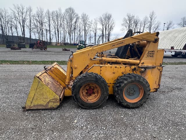 Image of Case 1740 equipment image 3