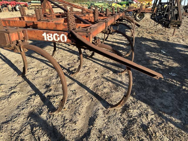 Image of Case 1800 equipment image 4