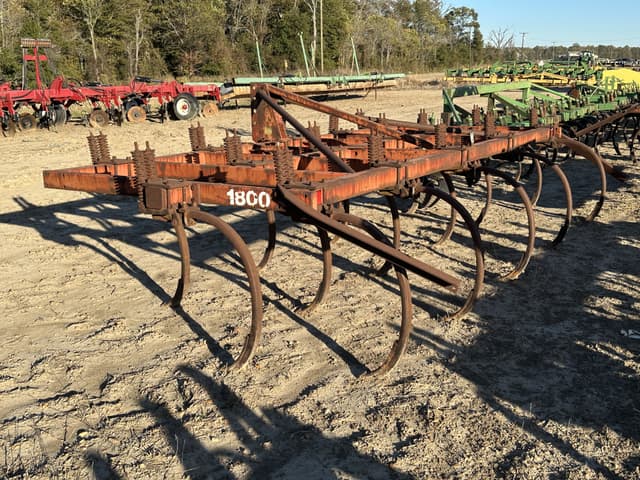 Image of Case 1800 equipment image 3